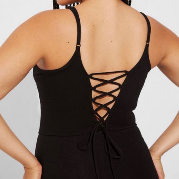 🆕 Black Cropped Laced Back One Piece Lace Up Jumpsuit 2 2X 18 20 NWT Torrid New - Picture 3 of 6